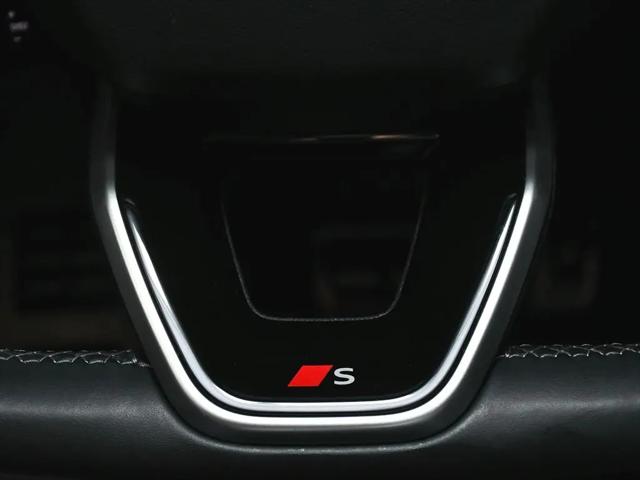 2025 Audi SQ5 Premium Plus TFSI quattro S tronic