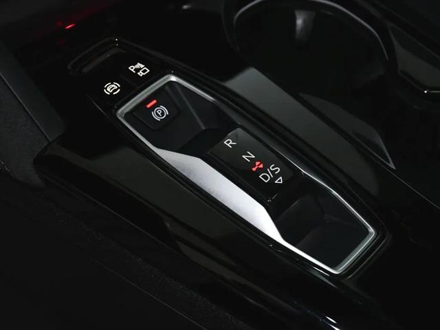 2025 Audi SQ5 Premium Plus TFSI quattro S tronic