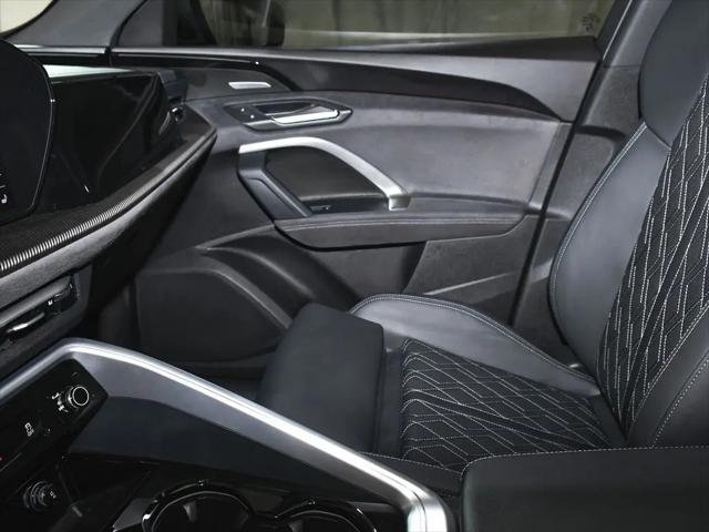 2025 Audi SQ5 Premium Plus TFSI quattro S tronic