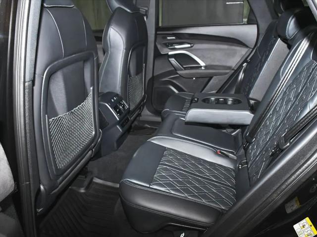 2025 Audi SQ5 Premium Plus TFSI quattro S tronic