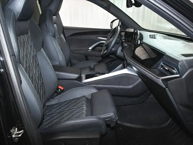 2025 Audi SQ5 Premium Plus TFSI quattro S tronic