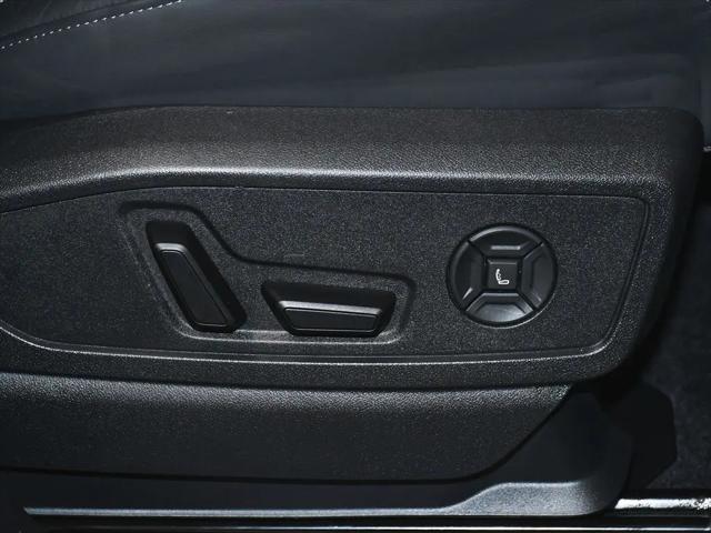 2025 Audi SQ5 Premium Plus TFSI quattro S tronic