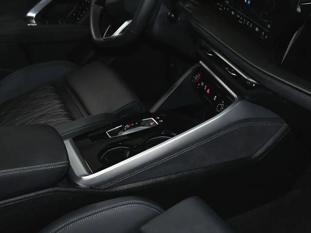 2025 Audi SQ5 Premium Plus TFSI quattro S tronic