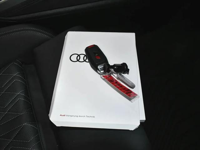 2025 Audi SQ5 Premium Plus TFSI quattro S tronic