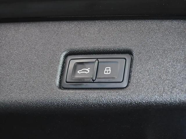 2025 Audi SQ5 Premium Plus TFSI quattro S tronic