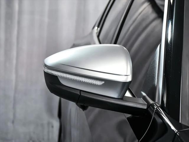 2025 Audi SQ5 Premium Plus TFSI quattro S tronic
