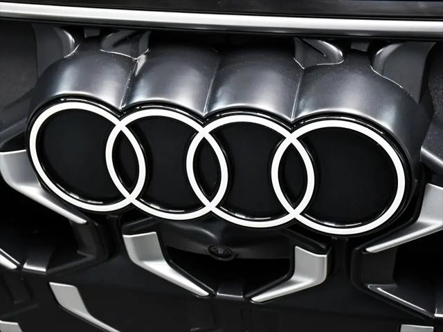 2025 Audi SQ5 Premium Plus TFSI quattro S tronic