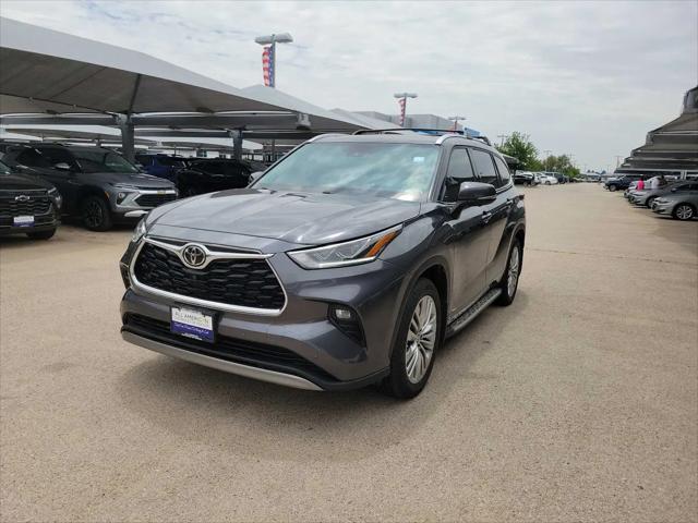 2025 Toyota Highlander Hybrid Platinum
