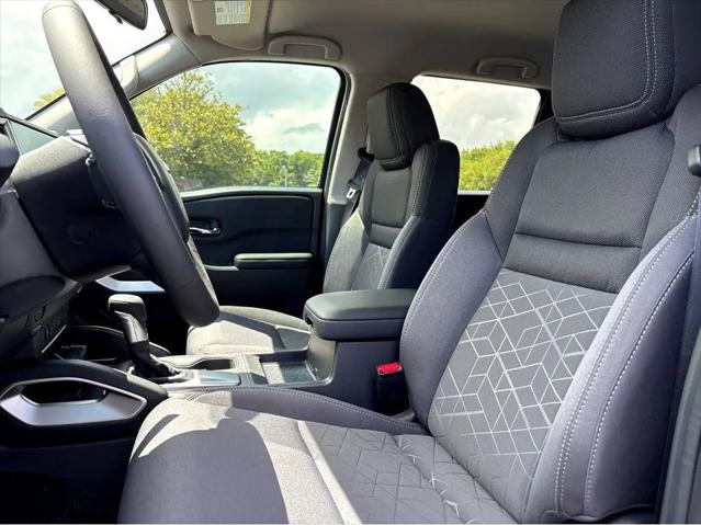2026 Nissan Frontier Crew Cab SV 4x2