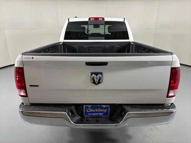 2019 Ram 1500 Classic SLT Crew Cab 4x2 6'4" Box