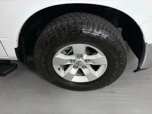 2019 Ram 1500 Classic SLT Crew Cab 4x2 6'4" Box