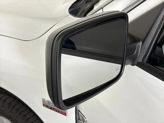 2019 Ram 1500 Classic SLT Crew Cab 4x2 6'4" Box