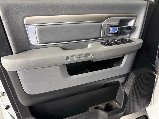 2019 Ram 1500 Classic SLT Crew Cab 4x2 6'4" Box