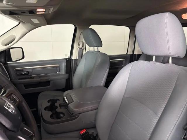 2019 Ram 1500 Classic SLT Crew Cab 4x2 6'4" Box
