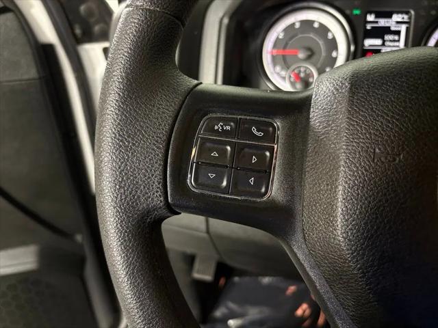 2019 Ram 1500 Classic SLT Crew Cab 4x2 6'4" Box