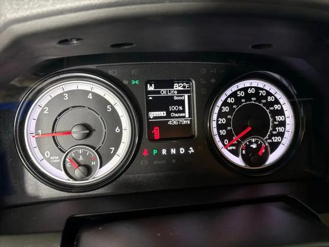 2019 Ram 1500 Classic SLT Crew Cab 4x2 6'4" Box