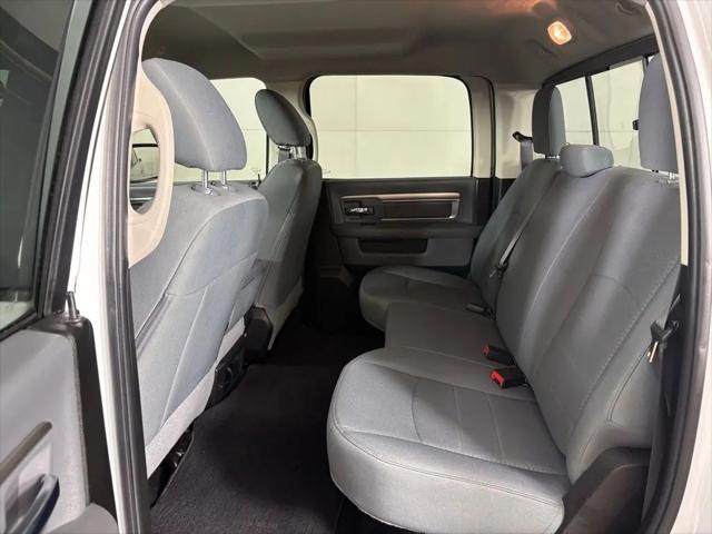 2019 Ram 1500 Classic SLT Crew Cab 4x2 6'4" Box