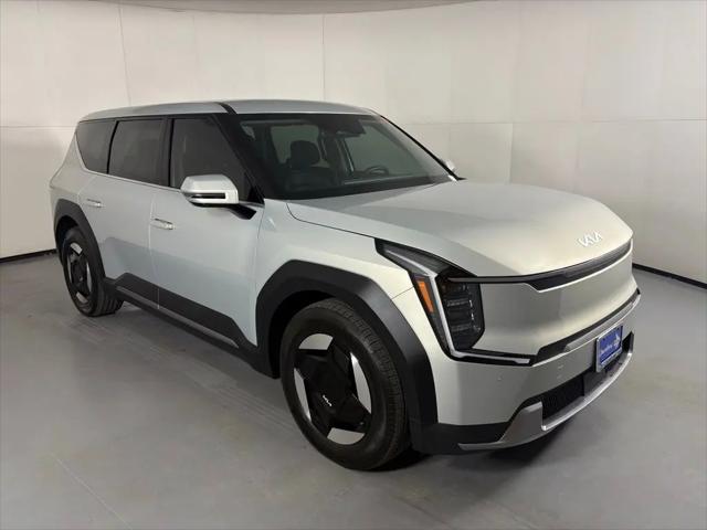 2024 Kia EV9 Light Short Range