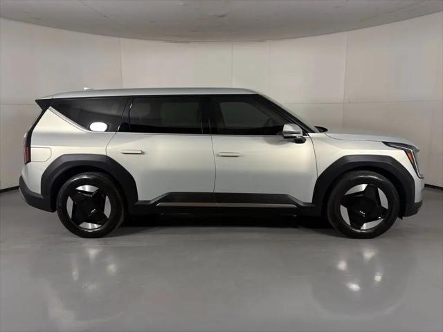 2024 Kia EV9 Light Short Range