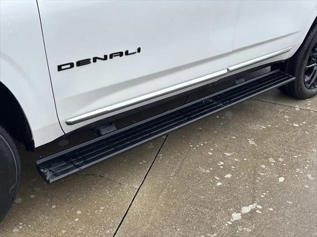 2023 GMC Yukon 4WD Denali
