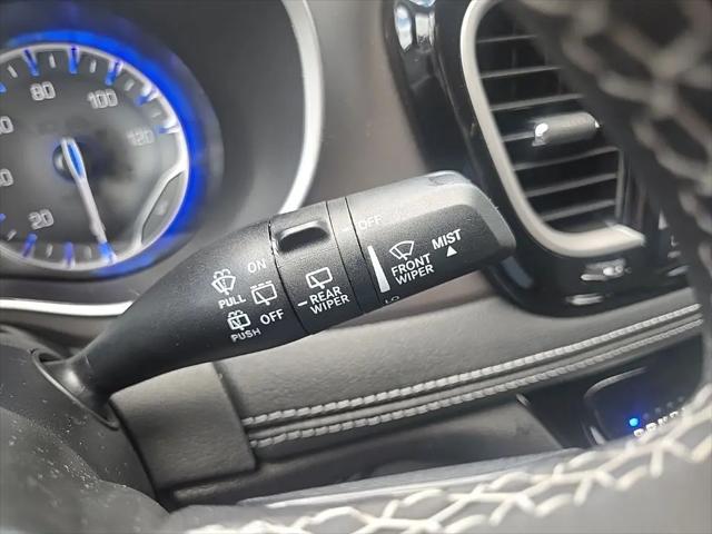 2027 Chrysler Pacifica Select