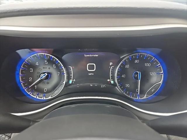 2027 Chrysler Pacifica Select