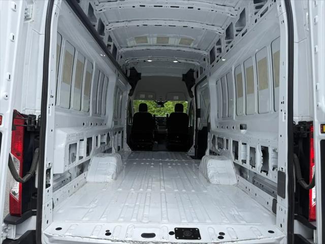 2024 Ford Transit Cargo Van T-350 HD