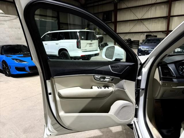 2020 Volvo XC90 T5 Momentum 7 Passenger