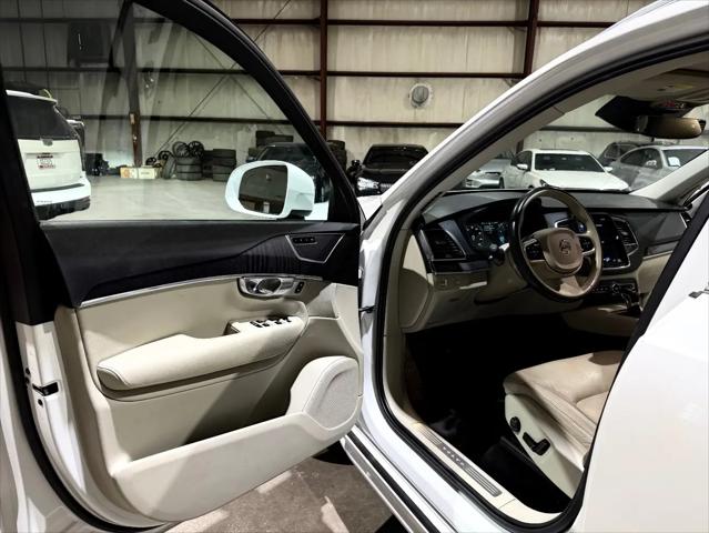 2020 Volvo XC90 T5 Momentum 7 Passenger