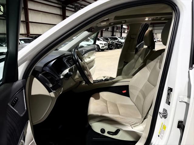 2020 Volvo XC90 T5 Momentum 7 Passenger
