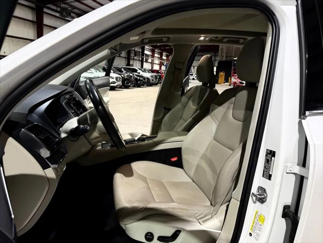 2020 Volvo XC90 T5 Momentum 7 Passenger