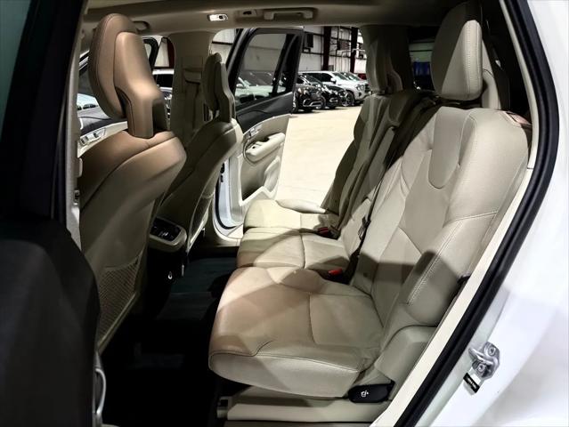 2020 Volvo XC90 T5 Momentum 7 Passenger
