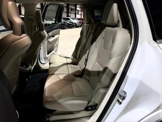 2020 Volvo XC90 T5 Momentum 7 Passenger