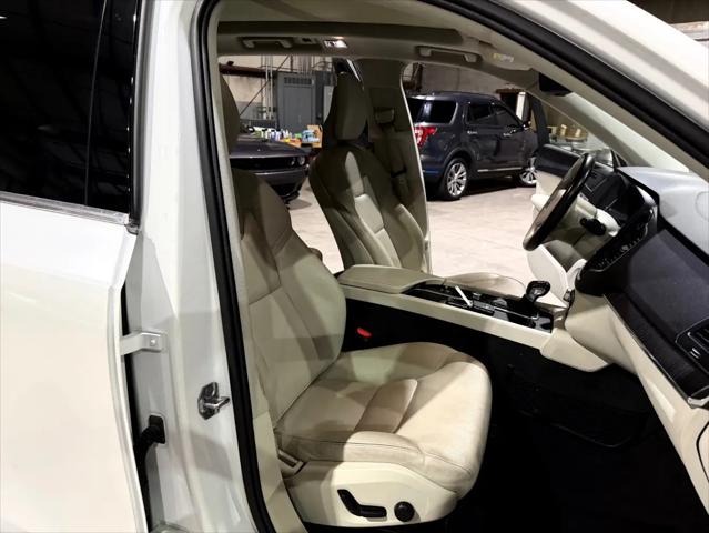 2020 Volvo XC90 T5 Momentum 7 Passenger