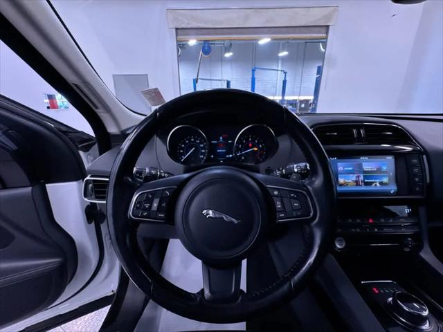 2018 Jaguar F-PACE 25t Premium