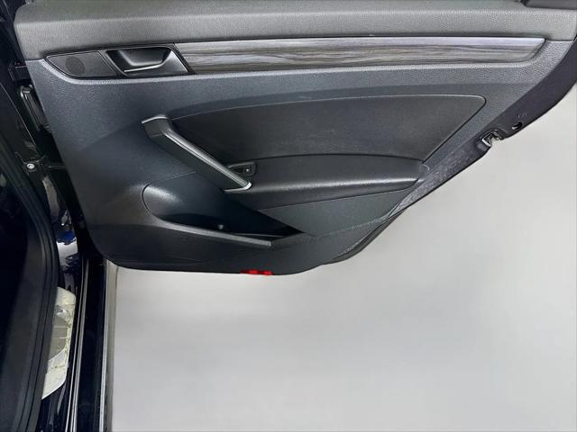 2020 Volkswagen Passat 2.0T R-Line