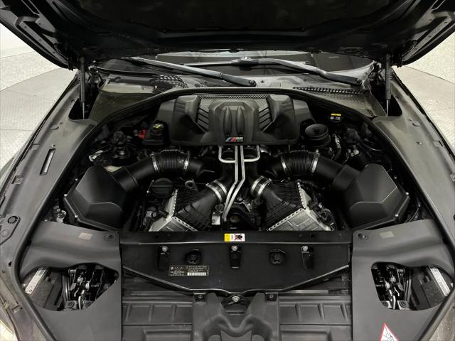 2015 BMW M6 Standard