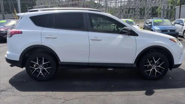 2018 Toyota RAV4 SE