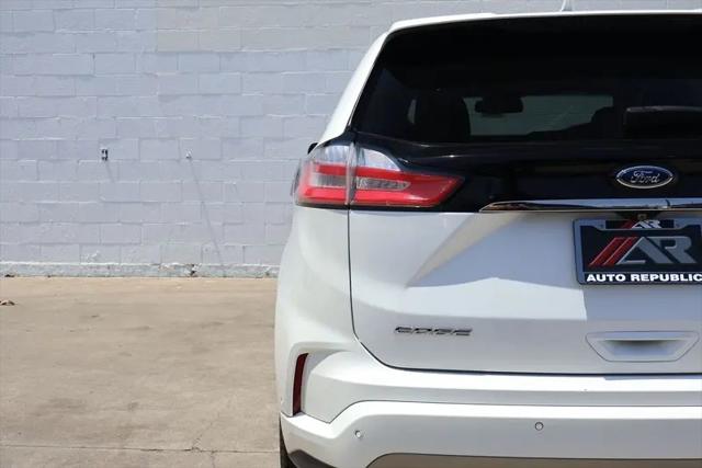 2020 Ford Edge Titanium