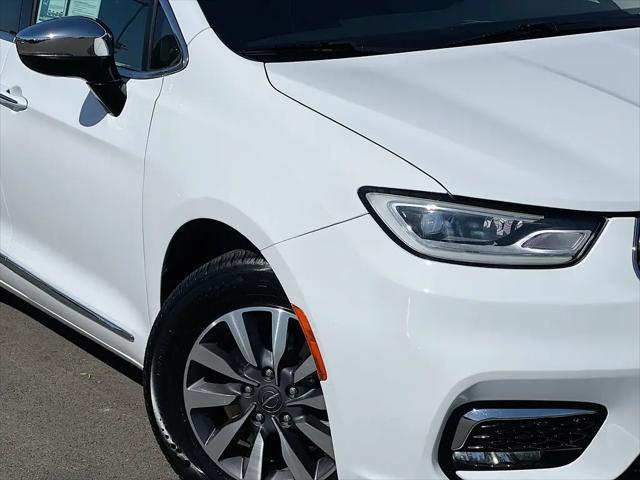2023 Chrysler Pacifica Hybrid Limited