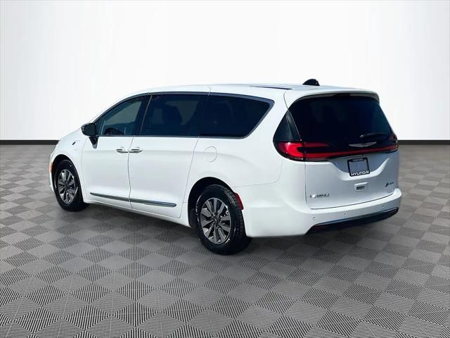 2023 Chrysler Pacifica Hybrid Limited