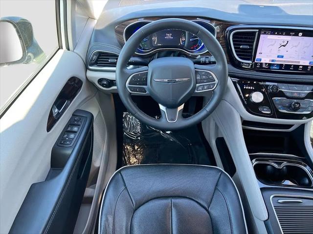 2023 Chrysler Pacifica Hybrid Limited