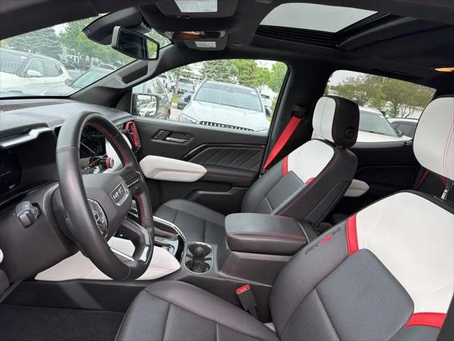 2023 GMC Canyon 4WD Crew Cab Short Box AT4X