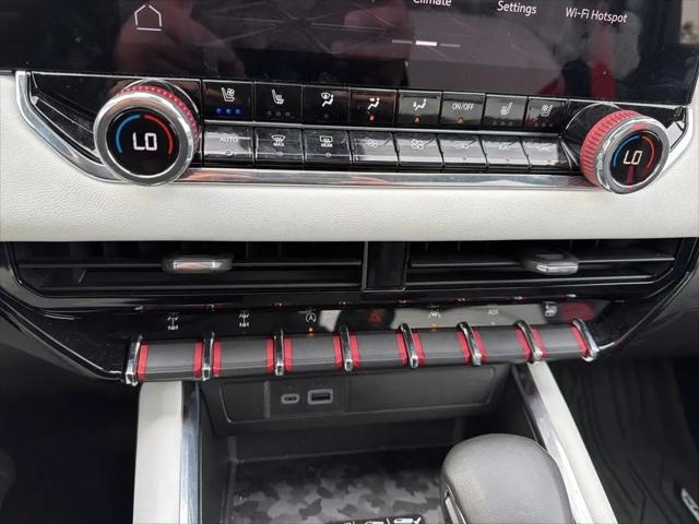 2023 GMC Canyon 4WD Crew Cab Short Box AT4X