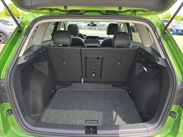 2026 Volkswagen Taos SE