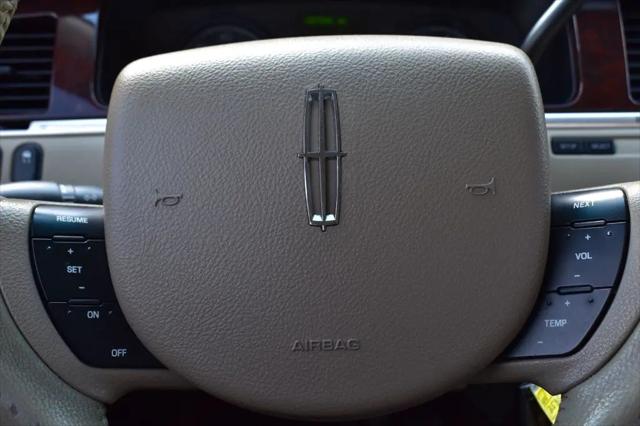 2007 Lincoln Town Car Signature Limited