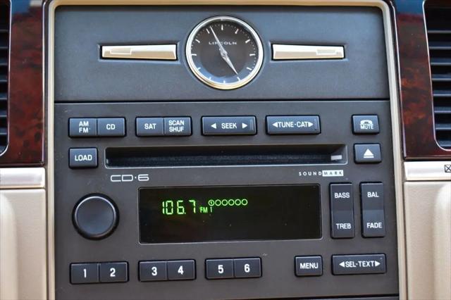 2007 Lincoln Town Car Signature Limited