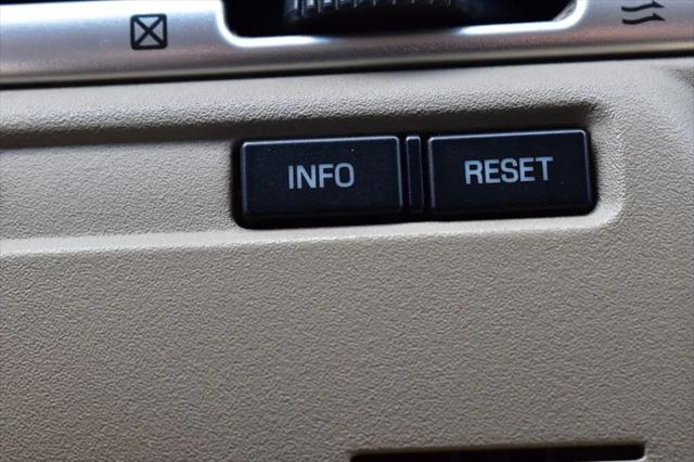 2007 Lincoln Town Car Signature Limited