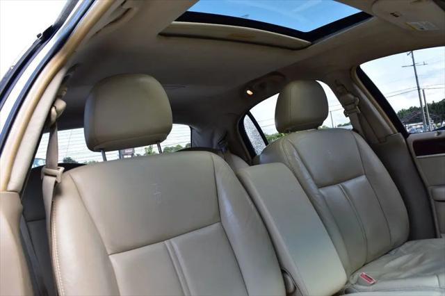 2007 Lincoln Town Car Signature Limited