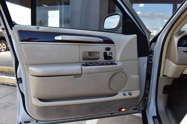 2007 Lincoln Town Car Signature Limited